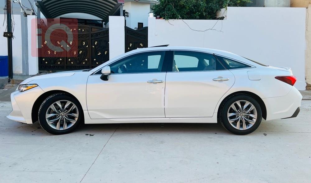 تويوتا أفالون